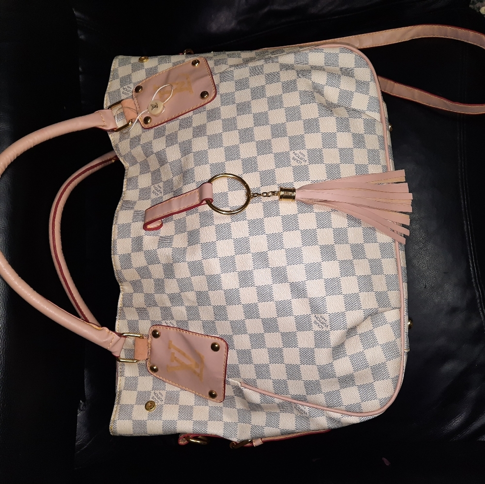 Shoulder bag